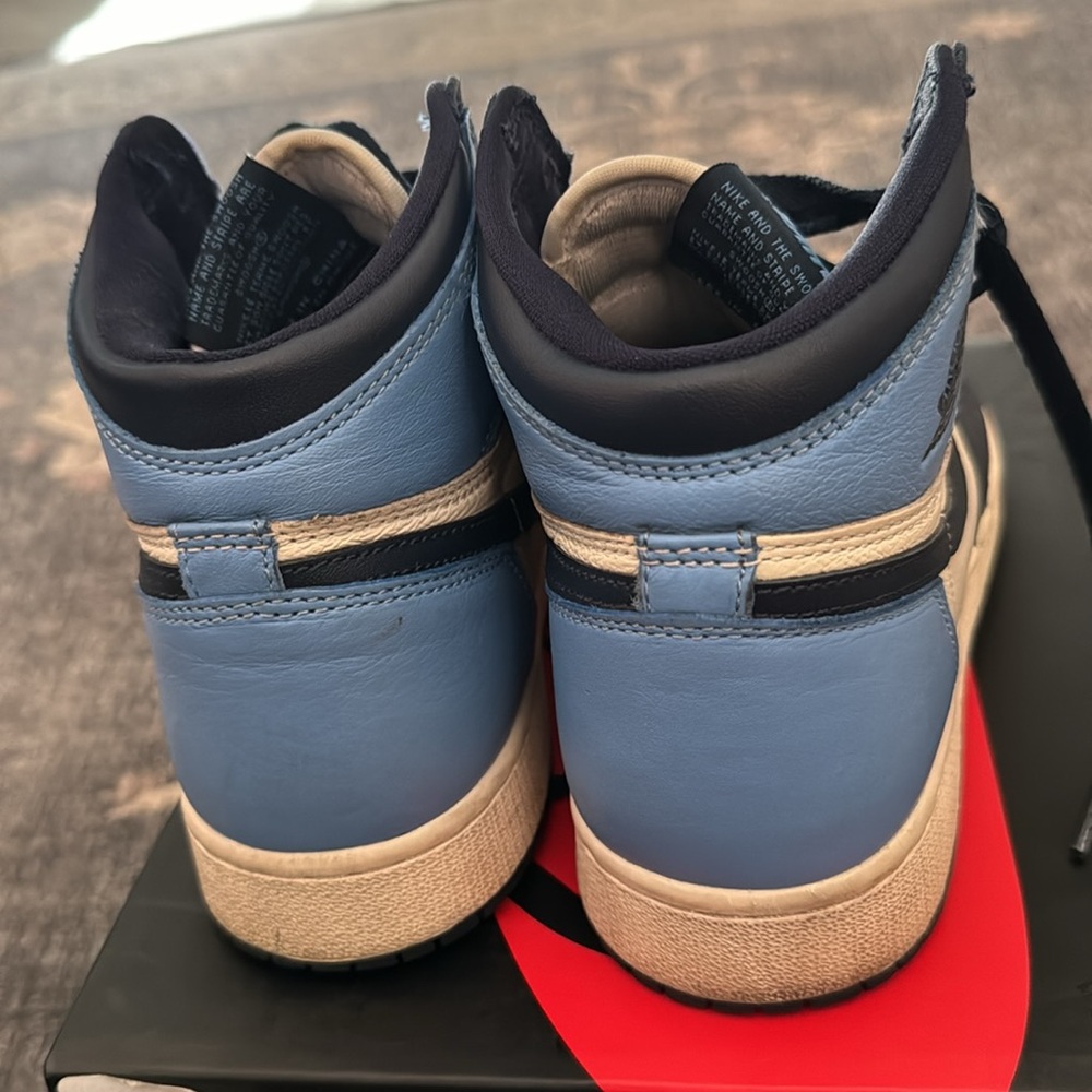 Jordan 1 Retro OG High GS - Picture 3 of 5